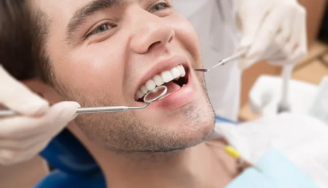 Трима стоматолози казаха кое сирене е най-полезно за зъбите