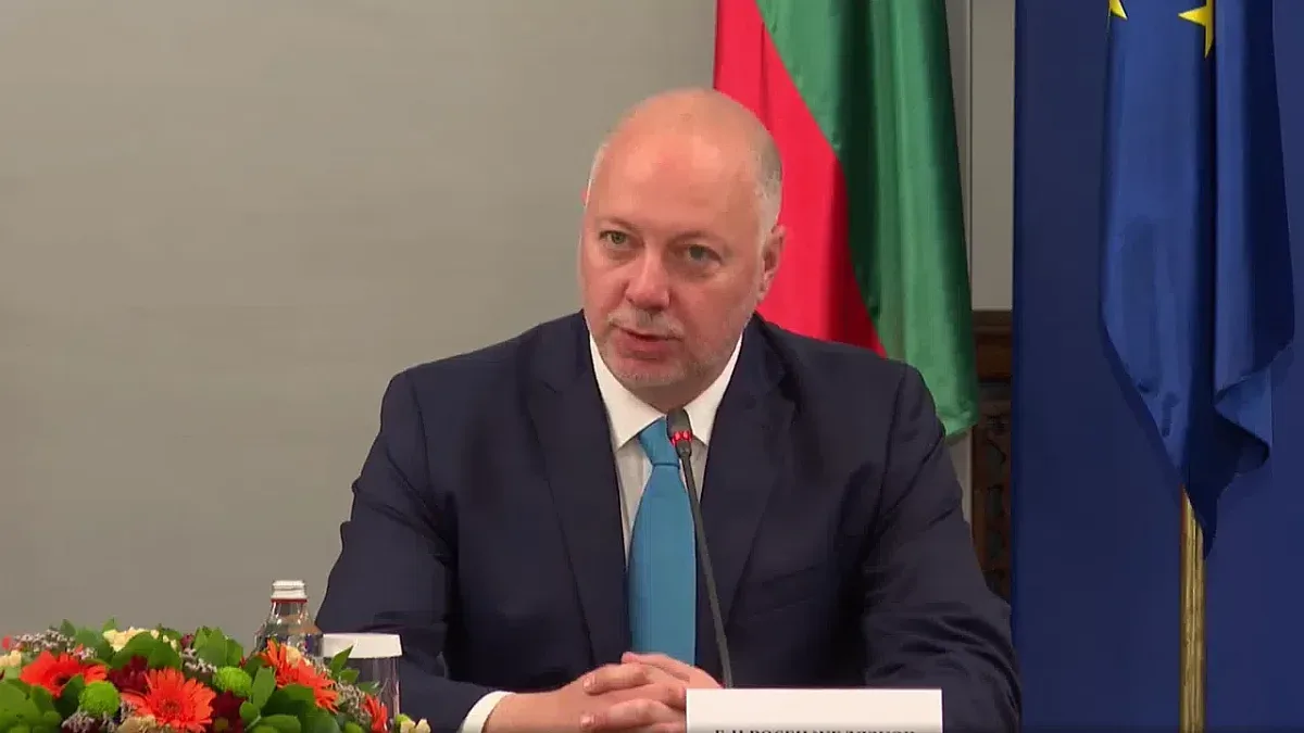 Кабинетът "Желязков" подаде оставка