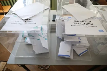 Голям шок за "Промяната"! Хартията размаза машините на вота