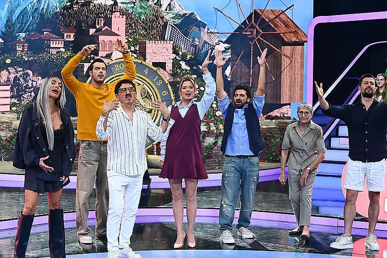 Милко Калайджиев завъртя хоро на финала на "Аз обичам България"