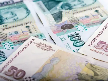 Експерти съветват: Кеш в левове няма да е излишен през януари