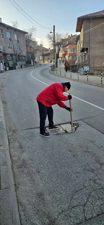 Когато институциите не чуват, викаме неволята
