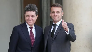 Букурещ чертае линия срещу Кремъл