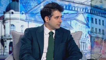 Пеканов видя първата заплаха за Радев след падането на кабинета