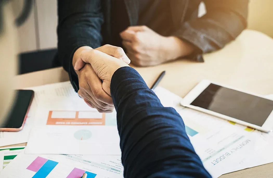 Наша дигитална компания продаде успешно нови акции на фондовата борса