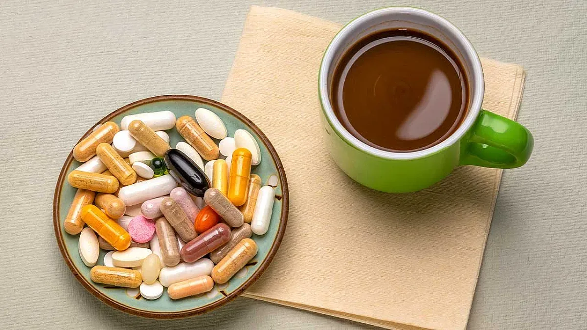 Сутрешно кафе и лекарства? Фармацевт обясни комбинацията