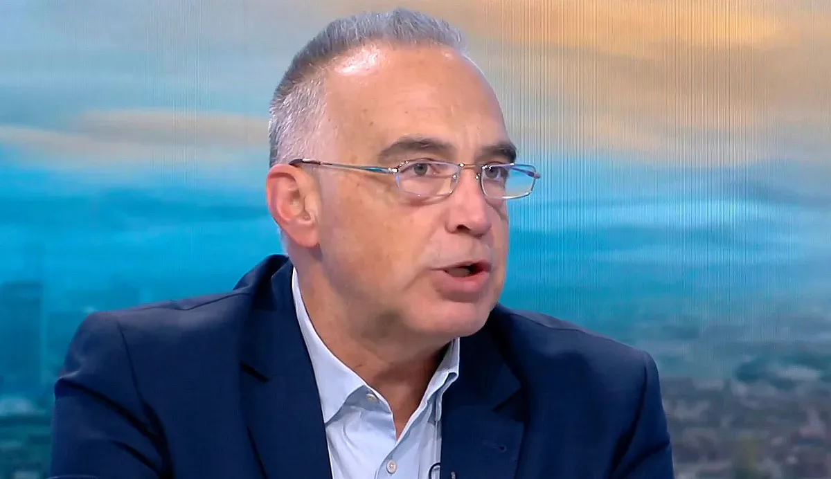 Антон Кутев посочи най-опасния ход пред Румен Радев