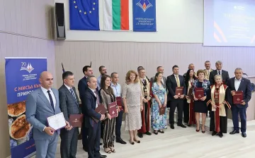Илияна Йотова връчи топ дипломи в Минно-геоложкия университет