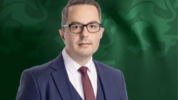 Пренареждане! "Възраждане" обяви нов съюзник