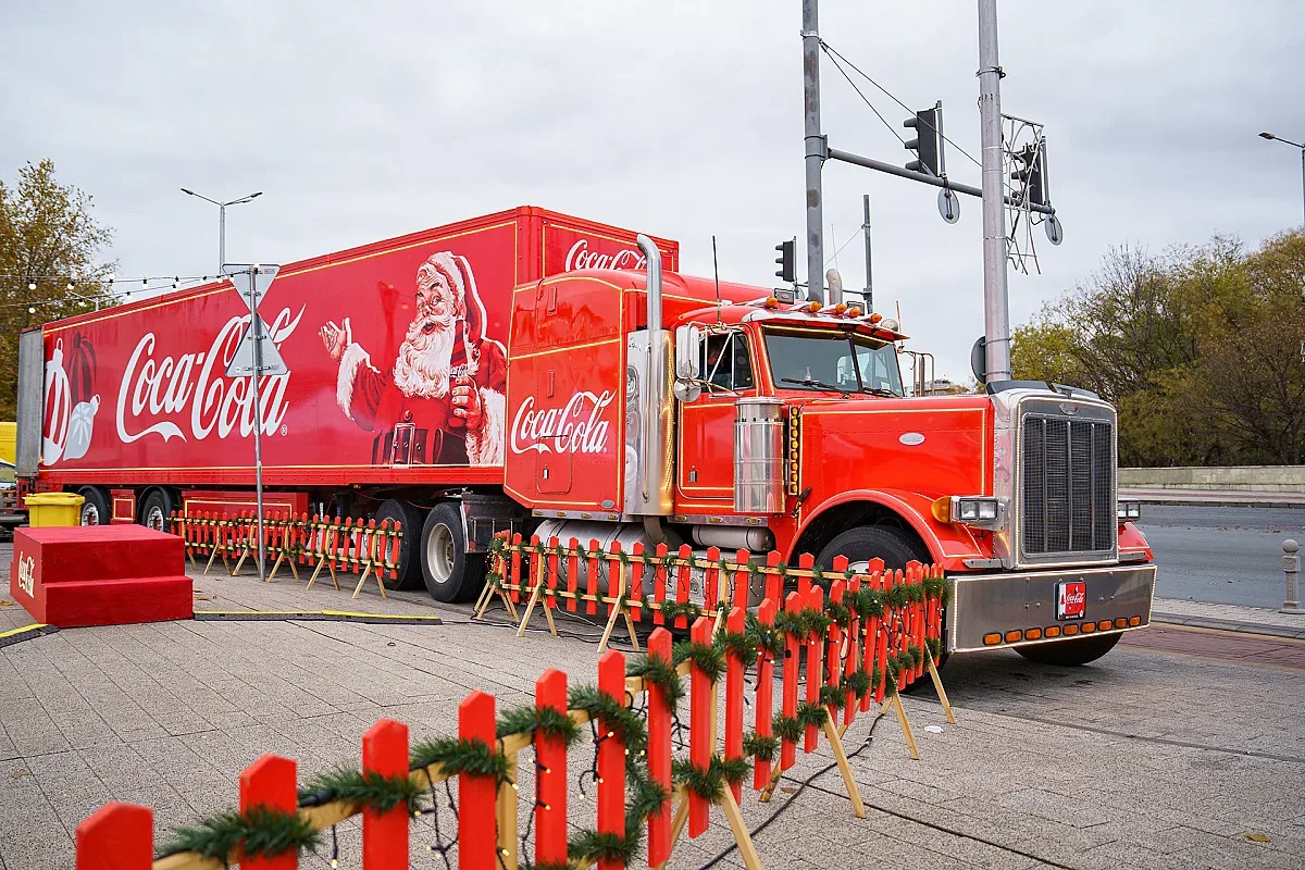 Финалът на турнето на Коледния камион на Кока-Кола ще бъде три поредни дни в София