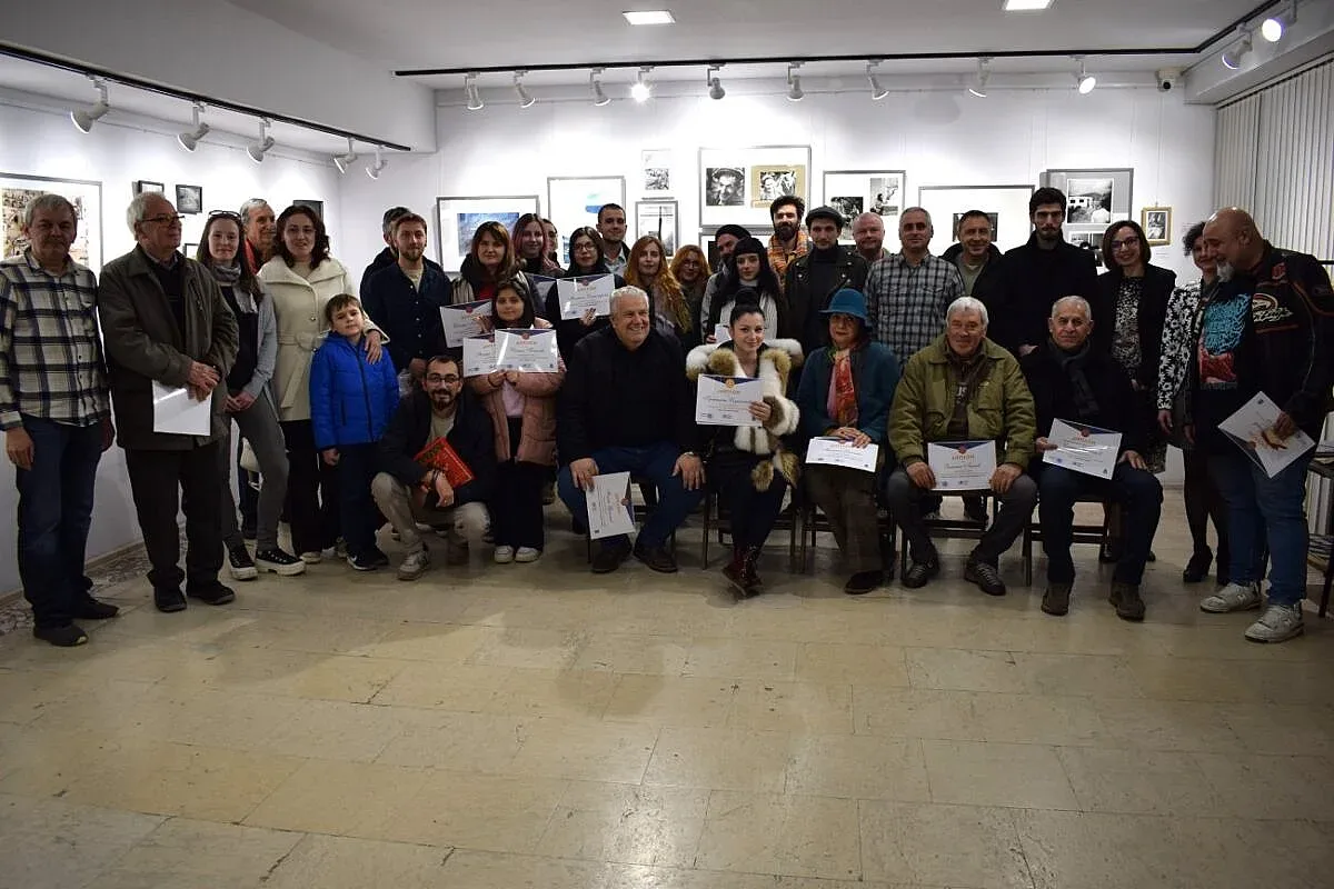Творби на автори от цяла България бяха представени на „Осми салон на казанлъшките фотографи“