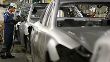 Японски гигант затваря заводи. Тежък проблем