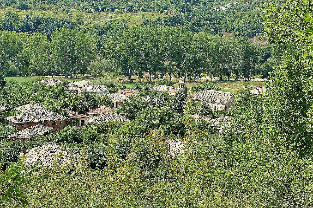 Бубарски къщи очароват туристите в наше село