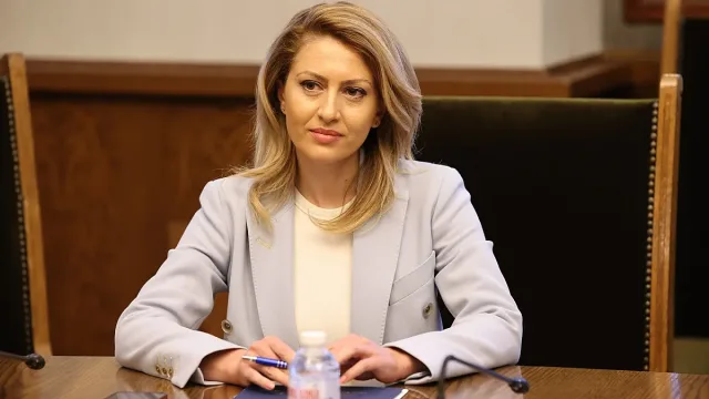 Завесата се вдигна! Става ли Рая Назарян служебен премиер?