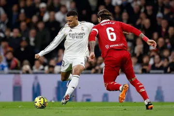 Мбапе изравни рекорда на Роналдо, „кралете“ пречупиха Севиля