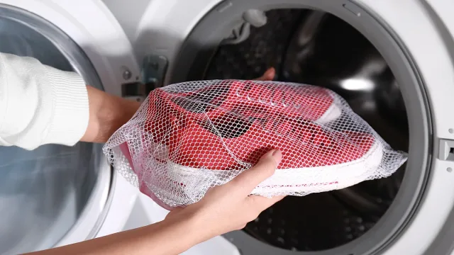 Как да перете обувки в пералнята? Вижте нюансите