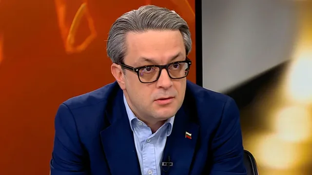 Тома Биков: 121 гласа няма да има, дори ако Радев прави партия