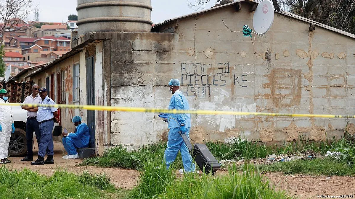 Кървава баня в Южна Африка! 9 убити при безразборна стрелба