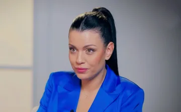 От калинката до Библията. Ралица Паскалева разказа най-личното