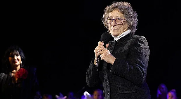 Нешка Робева с разплакващ спомен за Боян Радев