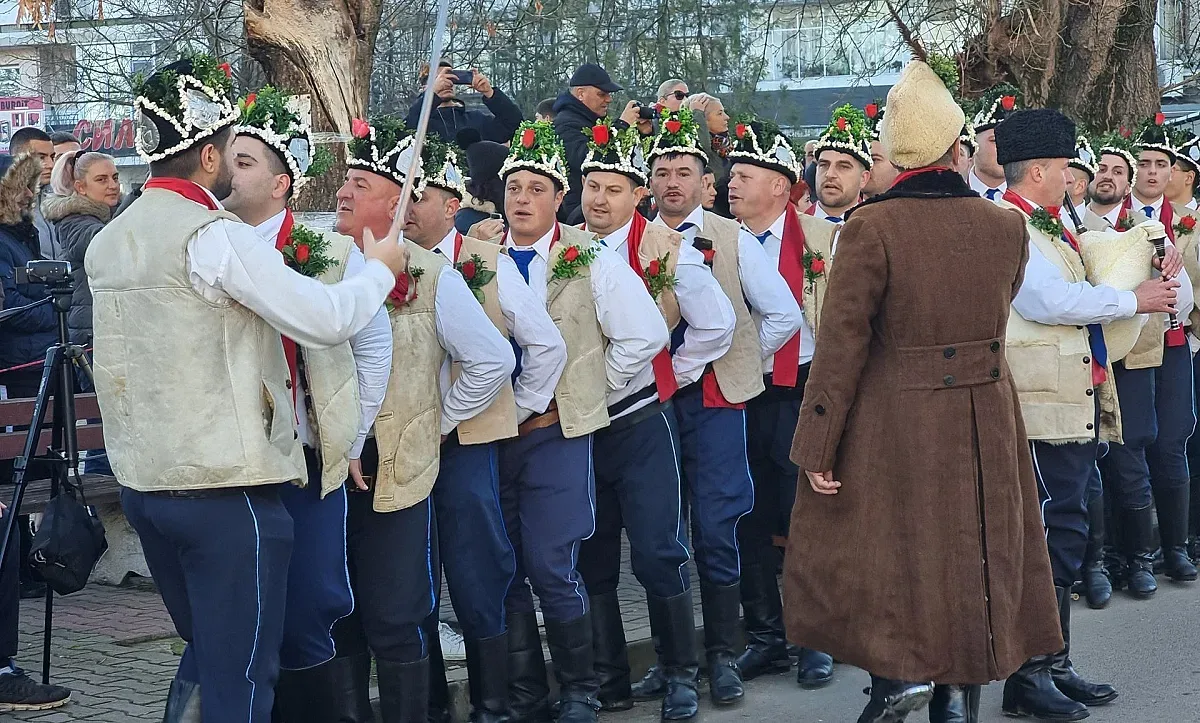 Какво носи Рождество? От коледарите до желанията, които се сбъдват