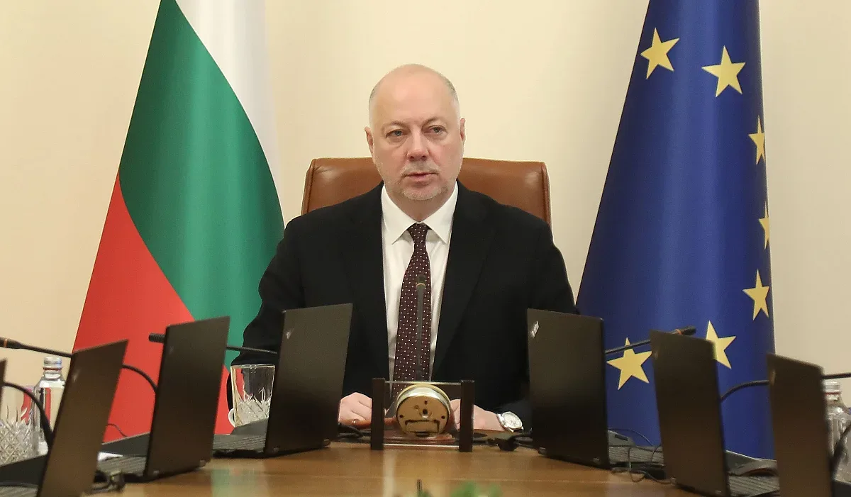 Росен Желязков: Нека Коледа даде сила и сплотеност на всички българи!