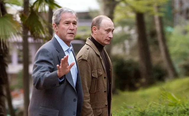 Разсекретиха тайни разговори между Путин и Джордж Буш