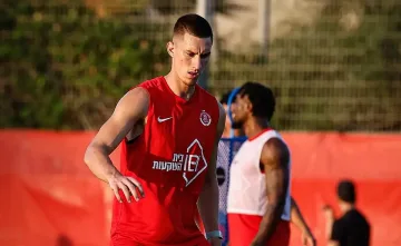 Андриан Краев поведе Апоел към осминафиналите