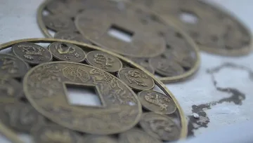 Река от пари потича към 6 знака от китайския зодиак