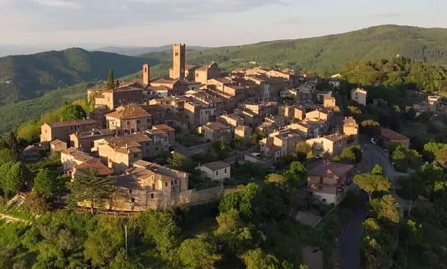 Красиво селце дава 400 000 евро, за да живеете тук. Уловката 