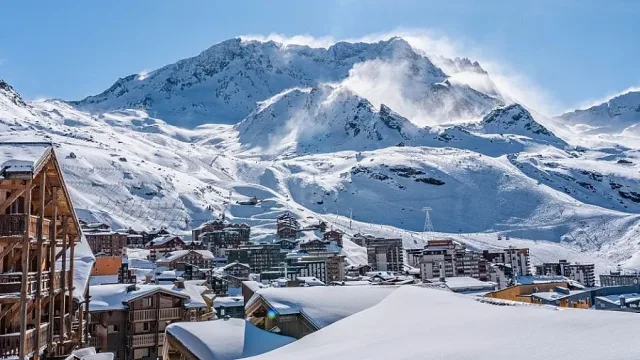 Алпийски курорт обяви! Безплатно каране на ски 