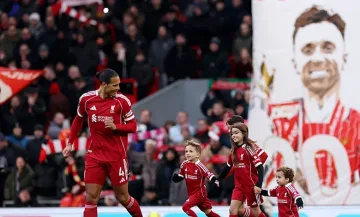 Ливърпул записа трета поредна. Надви Уулвърхемптън