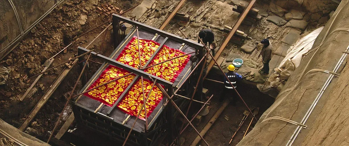 Невероятно откритие! Шестнайсет тона съкровища лежат под древен мавзолей