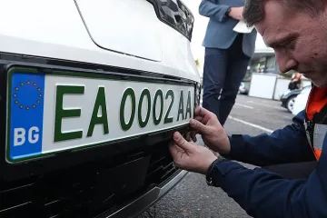 Рязка промяна с номерата на колите. КАТ взе решение