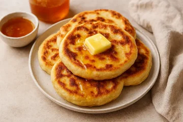 Уникална закуска! Топли пухкави питки с масло и мед