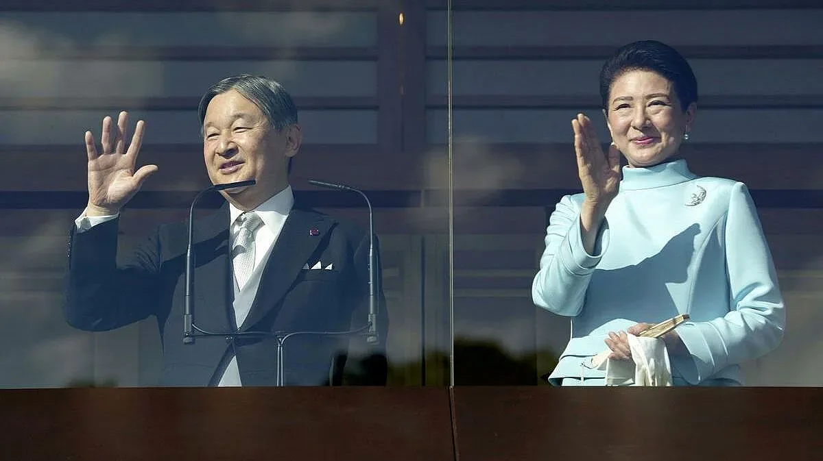 Япония посрещна Новата година с рядка среща с императора