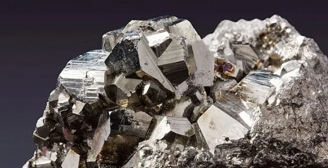 Два метала бият злато и платина, преобръщат технологиите