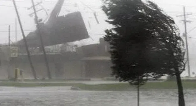 Опасно време! Леден вятър удря половин България