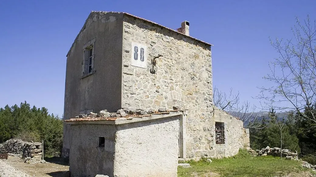 Къща на цената на едно еспресо. Как се купува селски дом в Сардиния