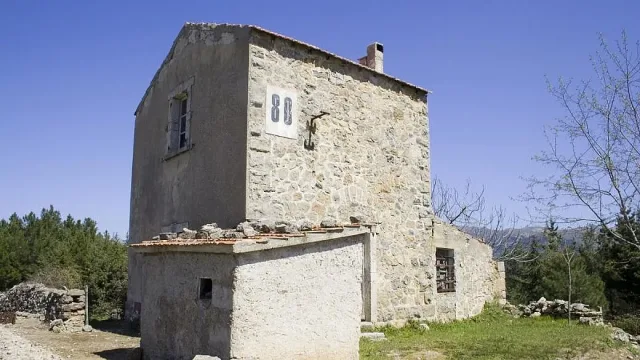 Къща на цената на едно еспресо. Как се купува селски дом в Сардиния