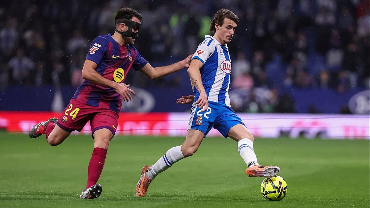 Барселона удари Еспаньол в края и бетонира върха