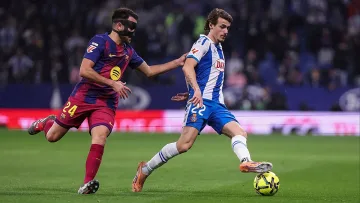 Барселона удари Еспаньол в края и бетонира върха