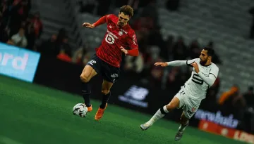 Лил рухна у дома, Рен си тръгна с гръмка победа