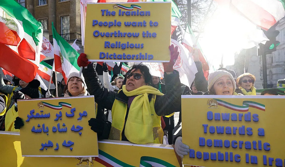 Цензура под натиск. Иран реже интернет, протестите ескалират