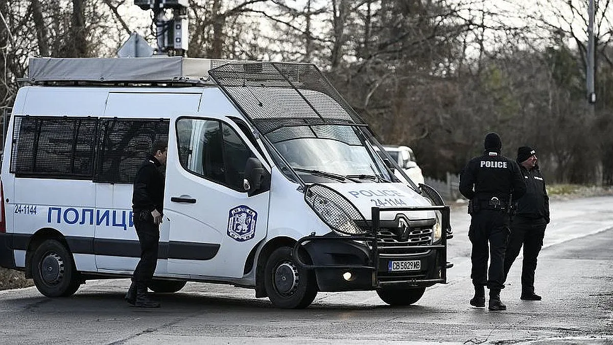 Ураганът удари Витоша. Пътищата към планината са затворени