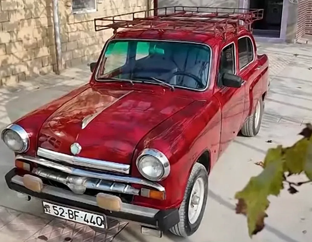 Как се привличат туристи със 70-годишен „Москвич“