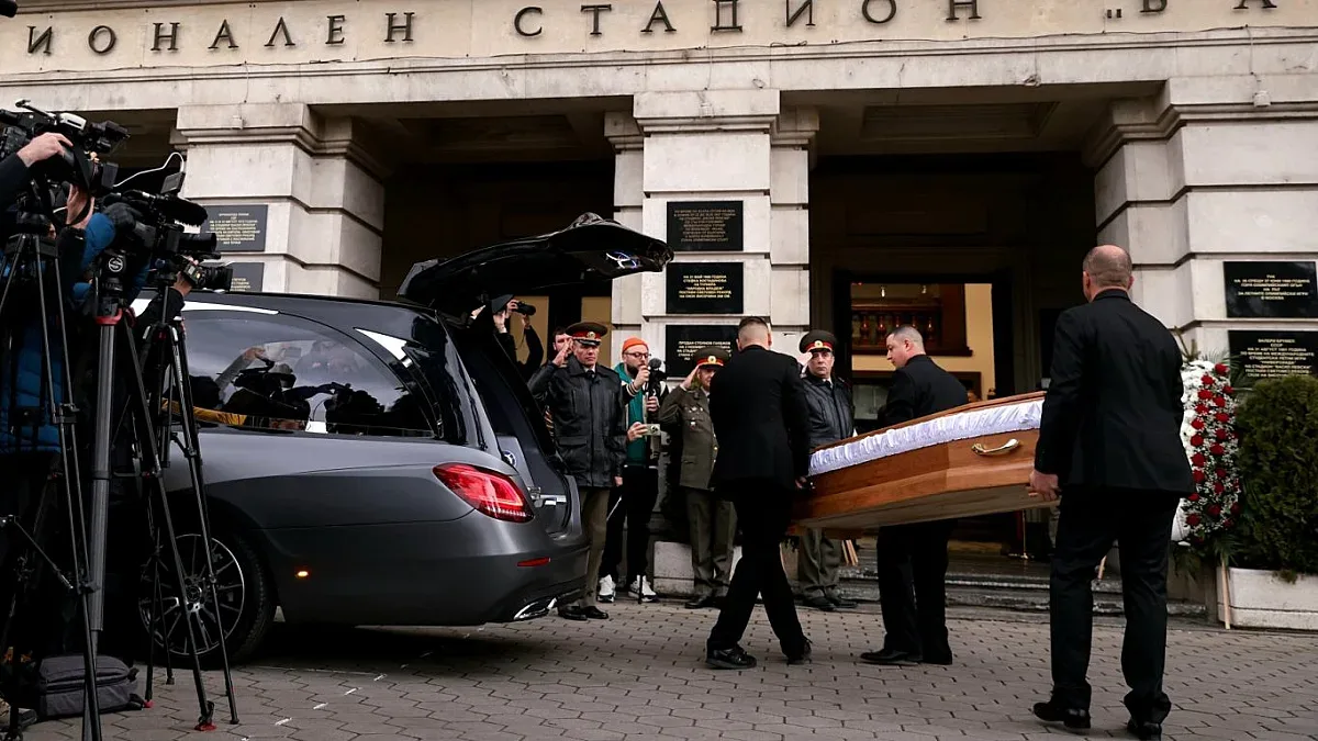 Гвардейски оркестър и почести за Димитър Пенев /ОБНОВЕНА/