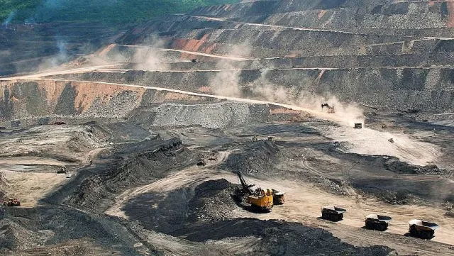 Един метал преобърна световната икономика. Нова индустрия на върха