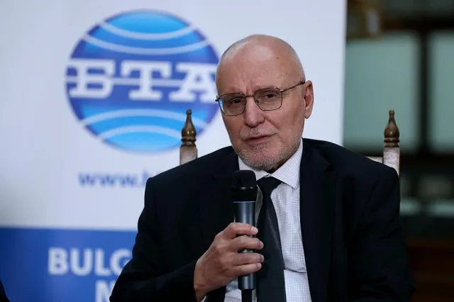 Димитър Радев с послание за еврото. Котва на стабилност