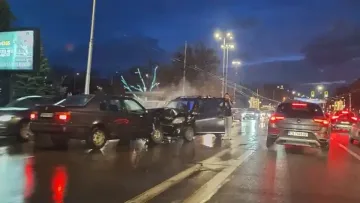 Челен удар в центъра на София! Има ранени